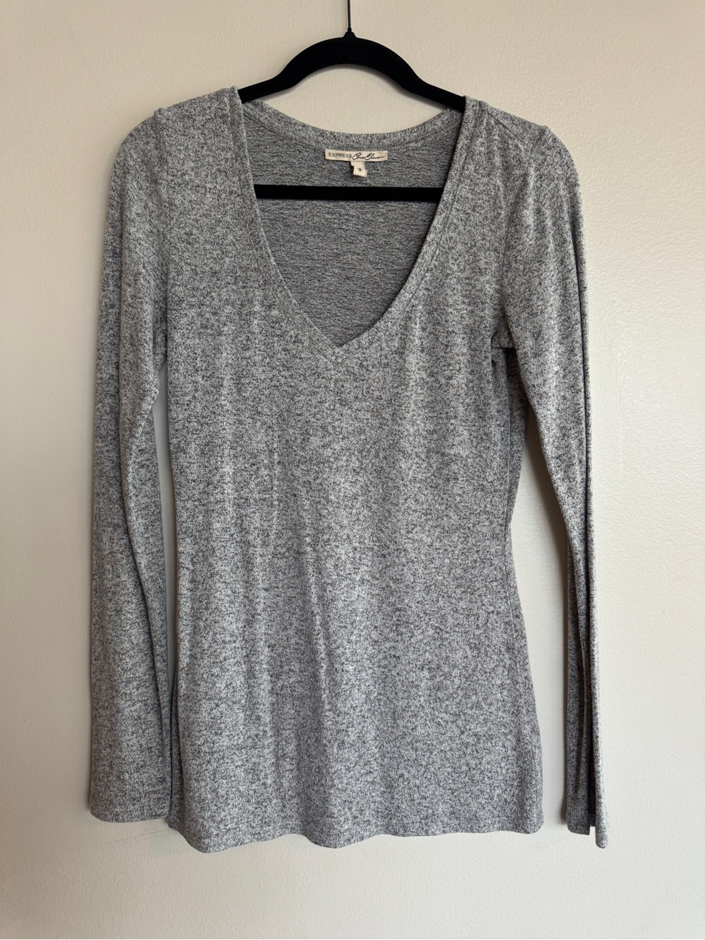 EXPRESS One Eleven Gray Heathered Knit V-Neck Long Sleeve Sweater Top Size M